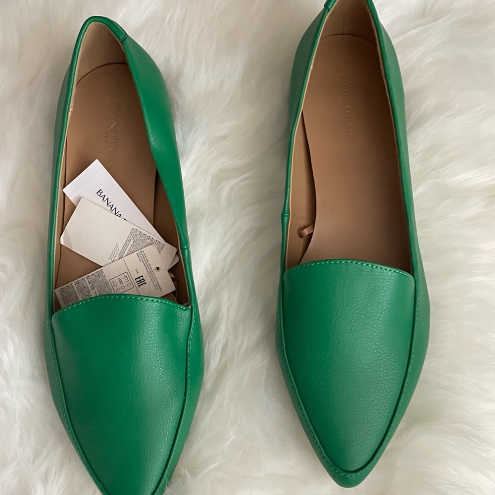 Banana Republic Flats